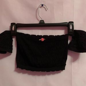 Black e-girl rose crop top